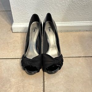 Size 7 1/2 FIONI Women's Black Patent Leather Stiletto High Heel Shoes